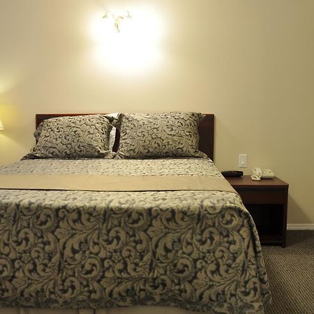 Rosedale Motel Summerland Bagian luar foto