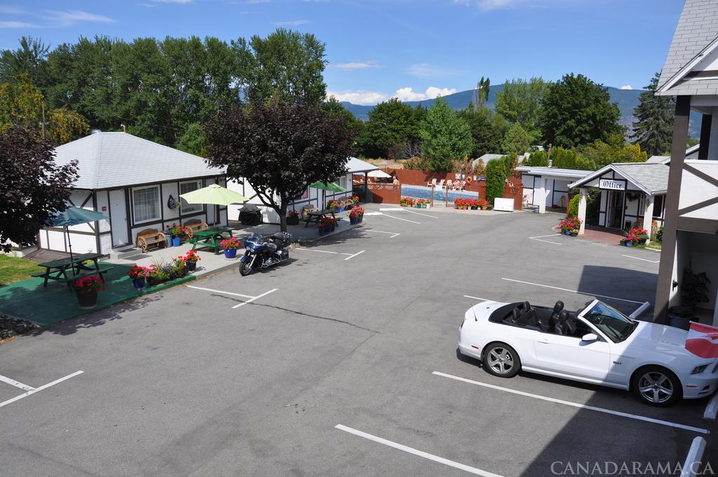 Rosedale Motel Summerland Bagian luar foto