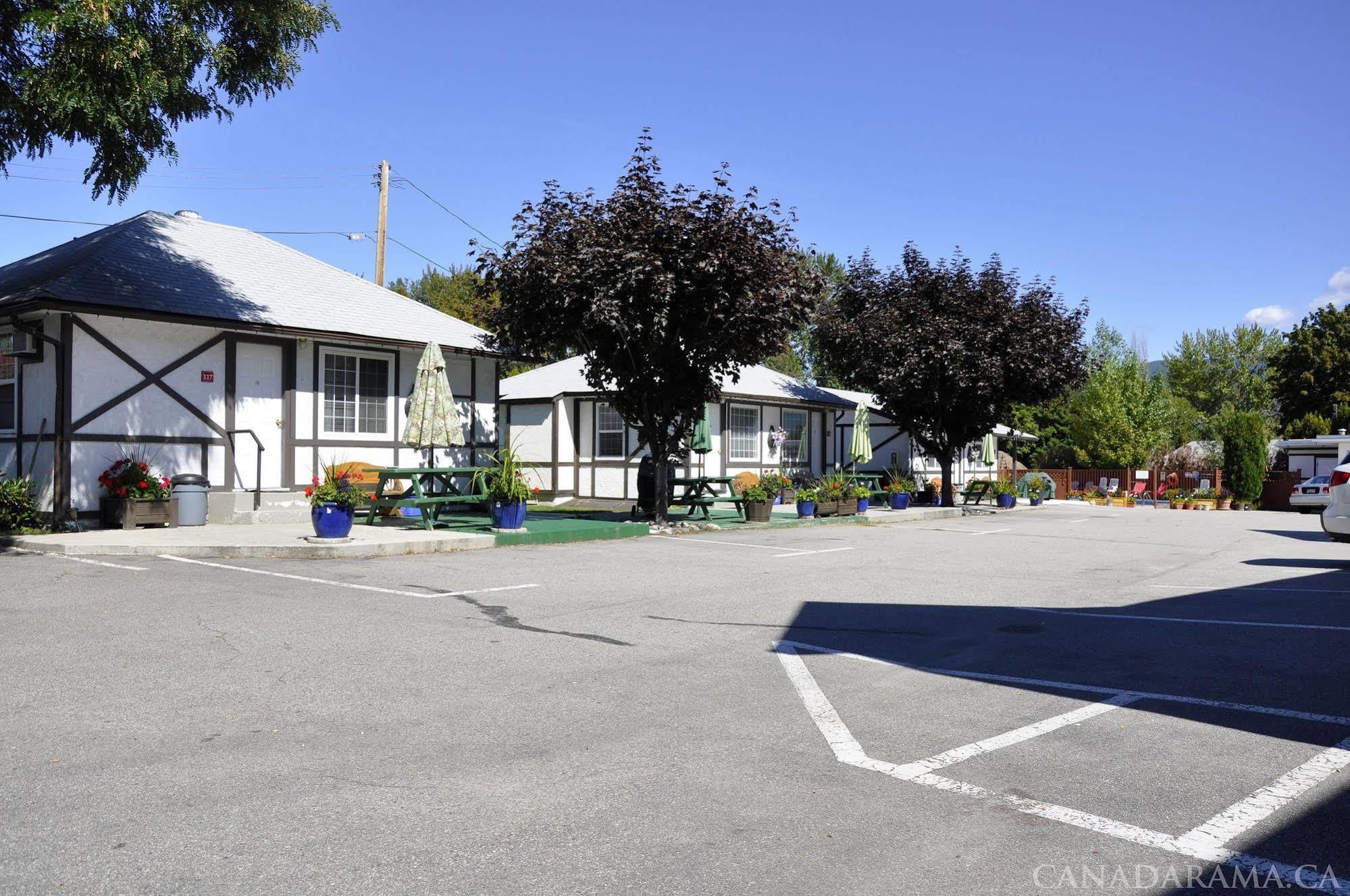 Rosedale Motel Summerland Bagian luar foto