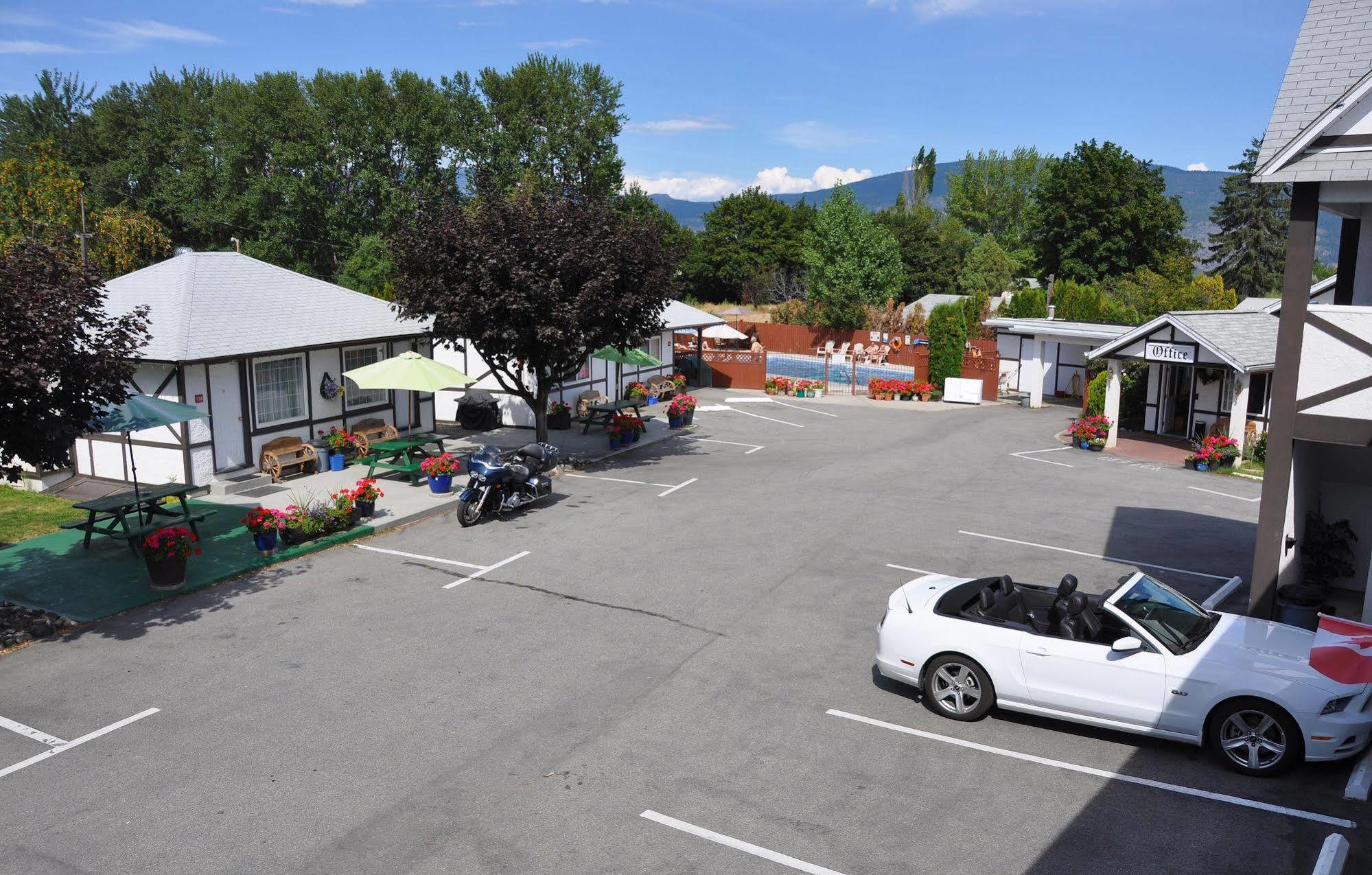 Rosedale Motel Summerland Bagian luar foto